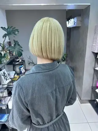 ショート カラー 【公式】Adatto 🩵艶&透明感カラーのヘアスタイル