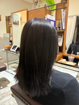 ミディアム カラー ナカムラ リノのヘアスタイル