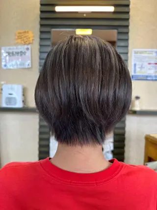 ショート 新田 甲のヘアスタイル
