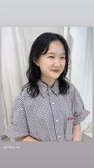 セミロング サトウ ナナのヘアスタイル
