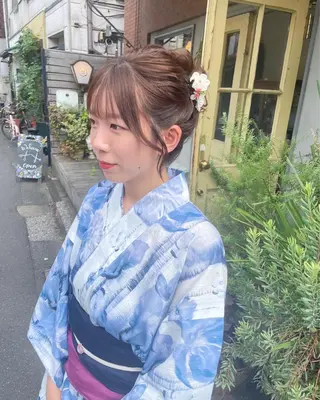 ロング ヘアアレンジ KURIA‪‪/ブリ ーチ/ダブルカラーのヘアスタイル