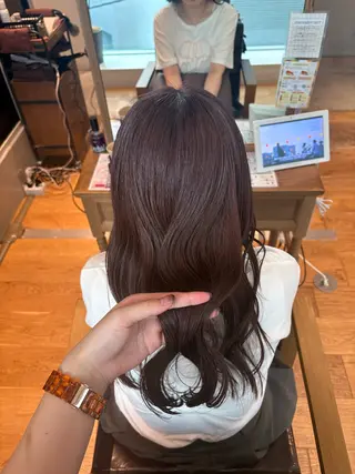 ロング カラー sara :のヘアスタイル