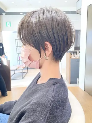 ショート 襟足でお悩みの方✂︎ くびれ職人ハシモトのヘアスタイル