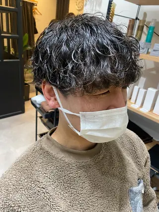 パーマ メンズ 似合う髪型見つけます AYAKAのヘアスタイル
