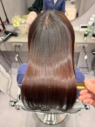 ミディアム カラー 美髪矯正×レイヤー 🫧鷹司郎のヘアスタイル