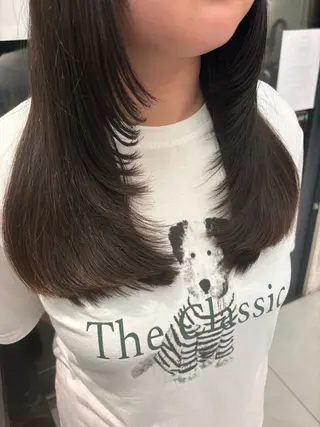 ロング 松井 悠希のヘアスタイル
