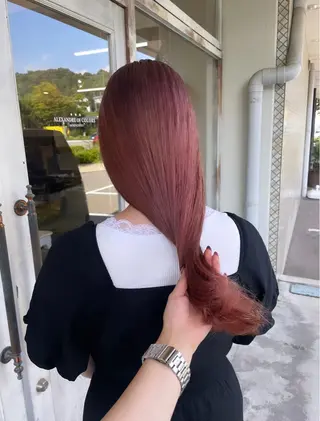 セミロング 山岸 朱里のヘアスタイル