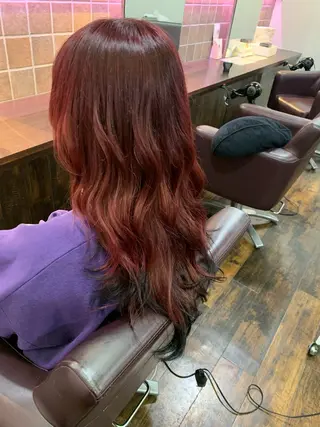 カラー 佐藤 舞のヘアスタイル