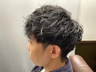 パーマ 京都フェードカット 田嶋勇祐のヘアスタイル