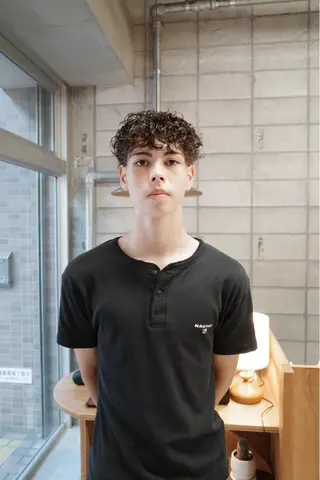 ショート メンズ 西宮北口パーマ 鮫島竜海のヘアスタイル