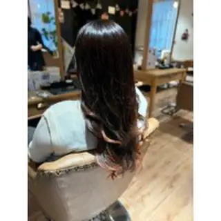ロング カラー ブリーチ・カットモデ ル募集中🫧高口小春のヘアスタイル