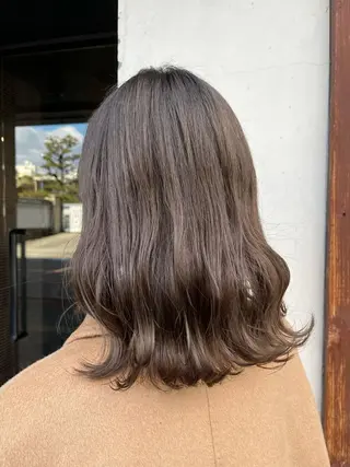 ミディアム カラー 髪質改善・縮毛矯正 特化・ユウシンのヘアスタイル