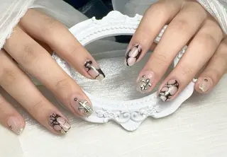 ネイル Yuka 長さ出し&デザインのネイルデザイン