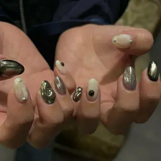 ネイル 🪐富島彩夏 /海外nail🪐のネイルデザイン