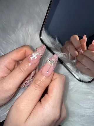 ネイル BiBi Nanakaのネイルデザイン