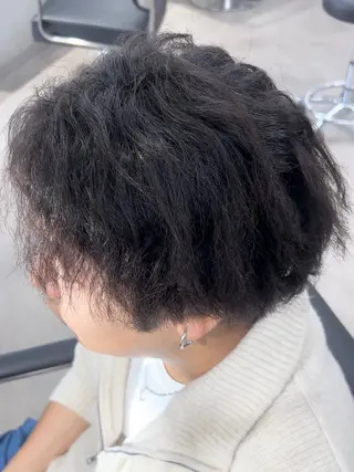 ショート パーマ メンズ 曲がる縮毛矯正 LIBER 岩名のヘアスタイル