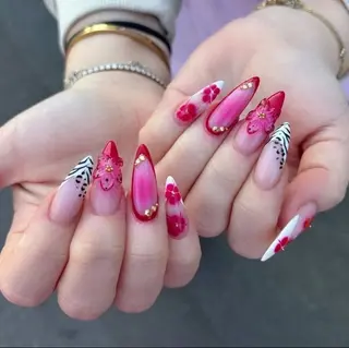 ネイル Blingg NailStudioのネイルデザイン