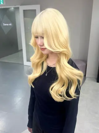 ロング カラー RIHO🎀栄 ハイトーン×顔周りのヘアスタイル