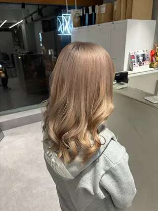 ミディアム カラー ハイトーン×似合わせ Shoseiのヘアスタイル