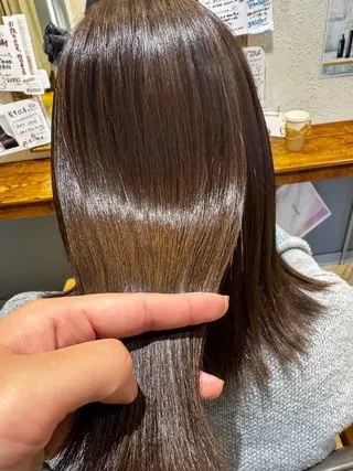 艶暗髪カラー 岸本のヘアスタイル