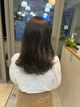 ロング ウジイエ ミユウのヘアスタイル