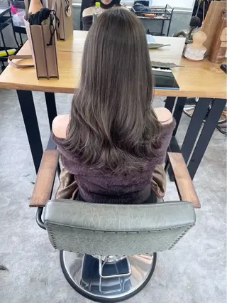 カラー Maison Toi 山﨑 麻生のヘアスタイル