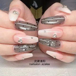 ネイル R inのネイルデザイン