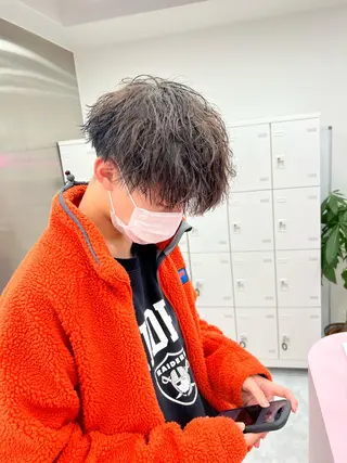 ショート カラー パーマ メンズ メンズパーマ特化 TAIGAのヘアスタイル