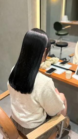 セミロング HINATA / La fith河原町のヘアスタイル