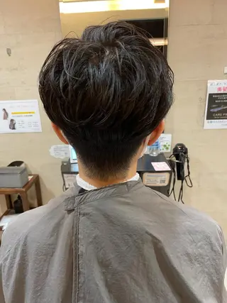 ショート パーマ メンズ ブリーチ特化 ハイトーンRYOYAのヘアスタイル