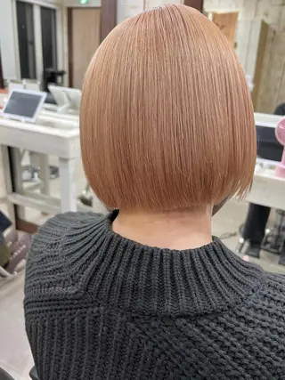 ショート カラー 鷺谷 玲奈のヘアスタイル