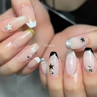 ミディアム ネイル richeri beautyのネイルデザイン
