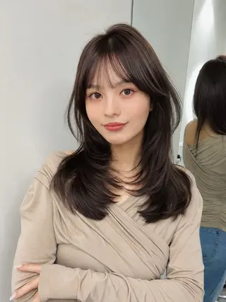 セミロング カラー ブリーチなしヘーゼル 🤎透明感カラー 唯のヘアスタイル