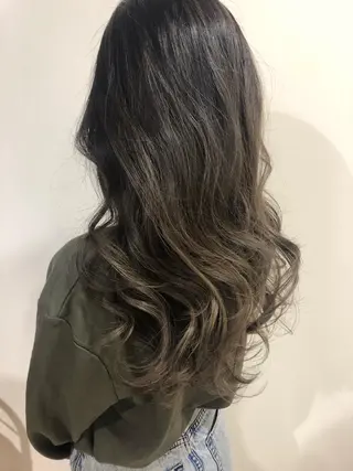 セミロング 夜23時まで予約🉑 reverieあきらのヘアスタイル