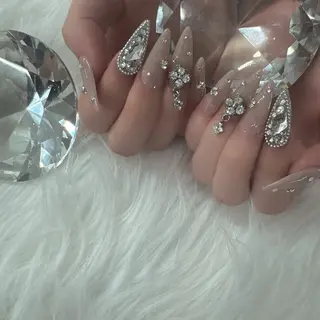 ネイル lavia🖤 ayumiのネイルデザイン