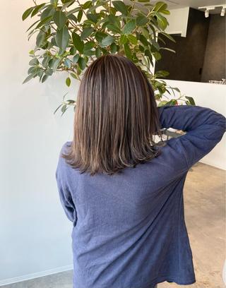 ミディアム 岸川 恭子のヘアスタイル