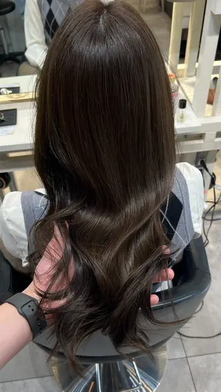 ロング カラー 恵比寿結べるレイヤー 地毛風カラー大場のヘアスタイル