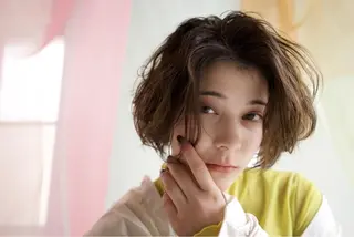 ショート パーマ HATSUMEI 勅使瓦 祥のヘアスタイル