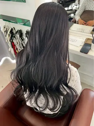 ロング カラー 森 彩夏のヘアスタイル