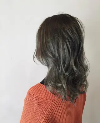 セミロング カラー mayo 🐄🌈のヘアスタイル
