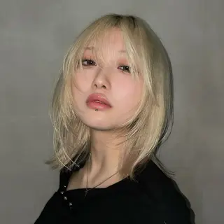 ミディアム カラー レイヤー/ブリーチ/ 顔周り💫チャンのヘアスタイル