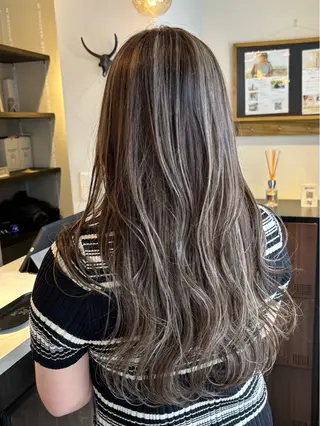 ロング カラー miyu/ヘアセット ブリーチモデル募集中のヘアスタイル