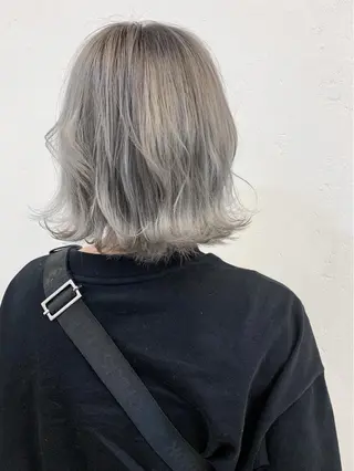 ミディアム カラー Luxbe hakataのヘアスタイル