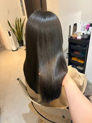 セミロング ✨色持ちの良い艶 カラー✨蟹江真世のヘアスタイル
