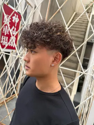 ミディアム カラー パーマ 松浦 将仁のヘアスタイル
