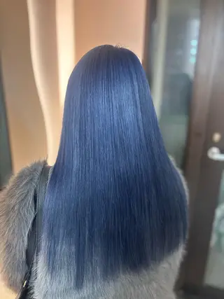 カラー YOLO 渋谷 nanamiのヘアスタイル