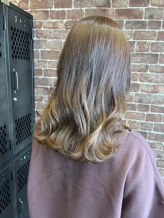ミディアム カラー パーマ ヘアアレンジ メンズ キッズ ネイル マツエク・マツパ アイブロウ 久木原 ゆりのヘアスタイル