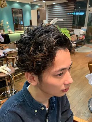 ショート メンズ カット特化美容師 齋藤桐のヘアスタイル