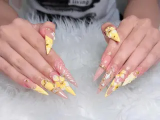 ネイル Rina Mika Nailsのネイルデザイン