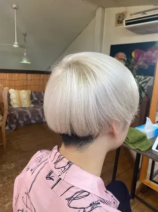 カラー タカハシ ユウヤのヘアスタイル